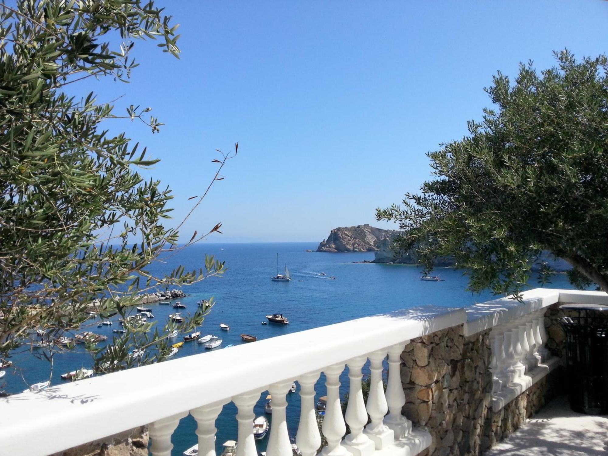 Hotel Villaggio Dei Pescatori Ponza Luaran gambar